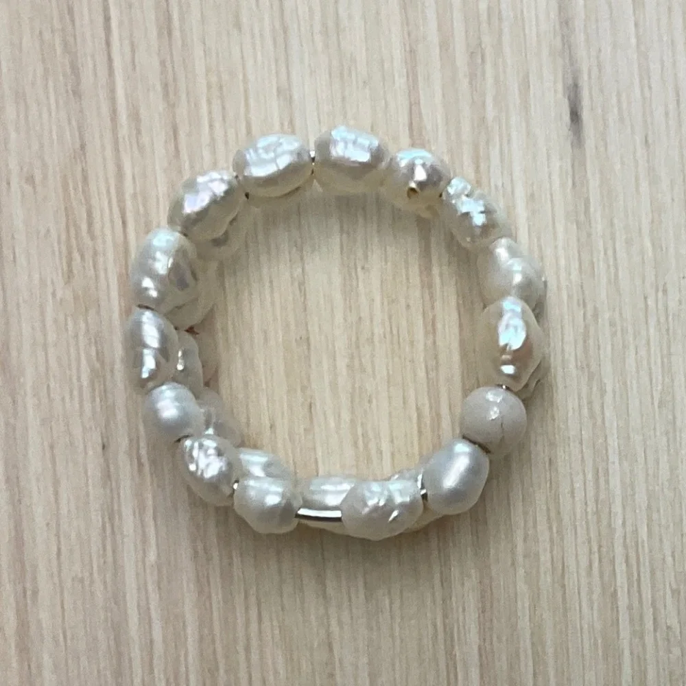 Avon Freshwater Pearl Twisted Bracelet & Ring Set Gold Colored Beads Signed Avon - Picture 3 of 8